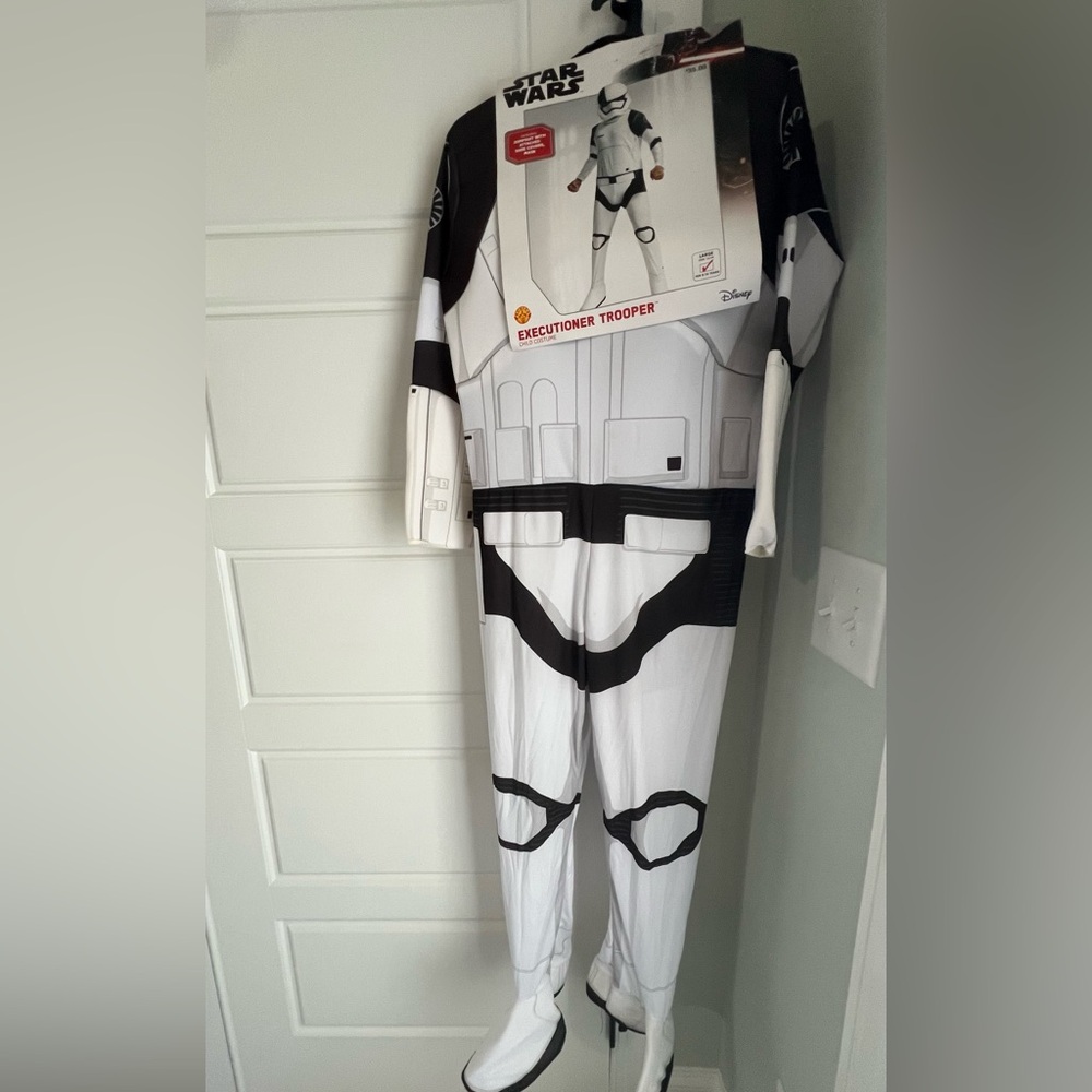 Disney Star Wars Executioner Trooper Costume w/ Mask Sz L 12-14 Black/White